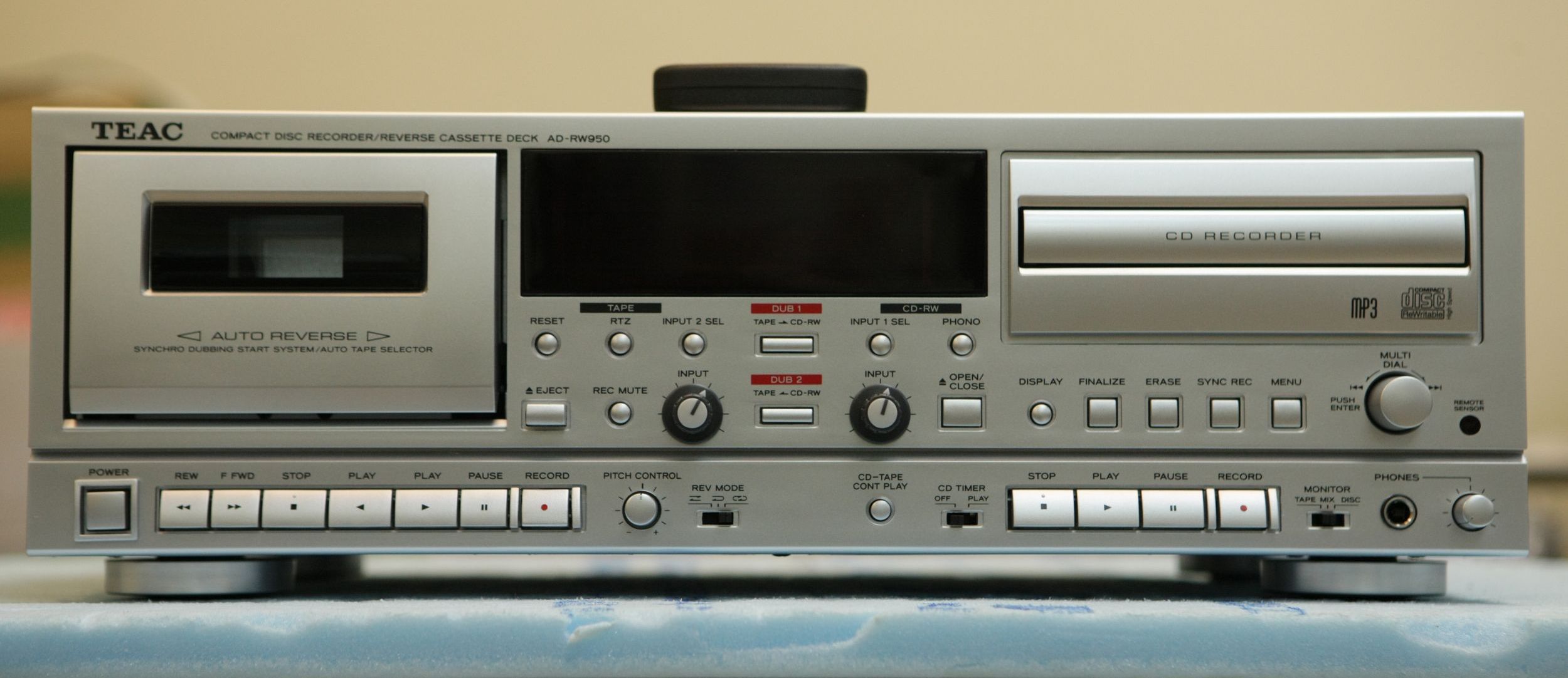 Купить CD/DVD/MD дека TEAC AD-RW950