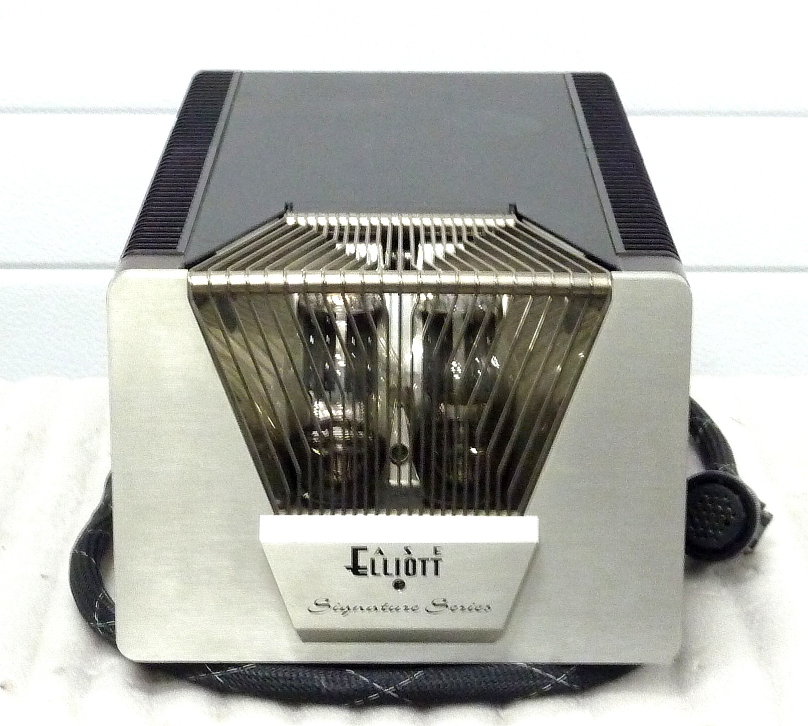 Купить блок питания MAGNUM OPUS ONE