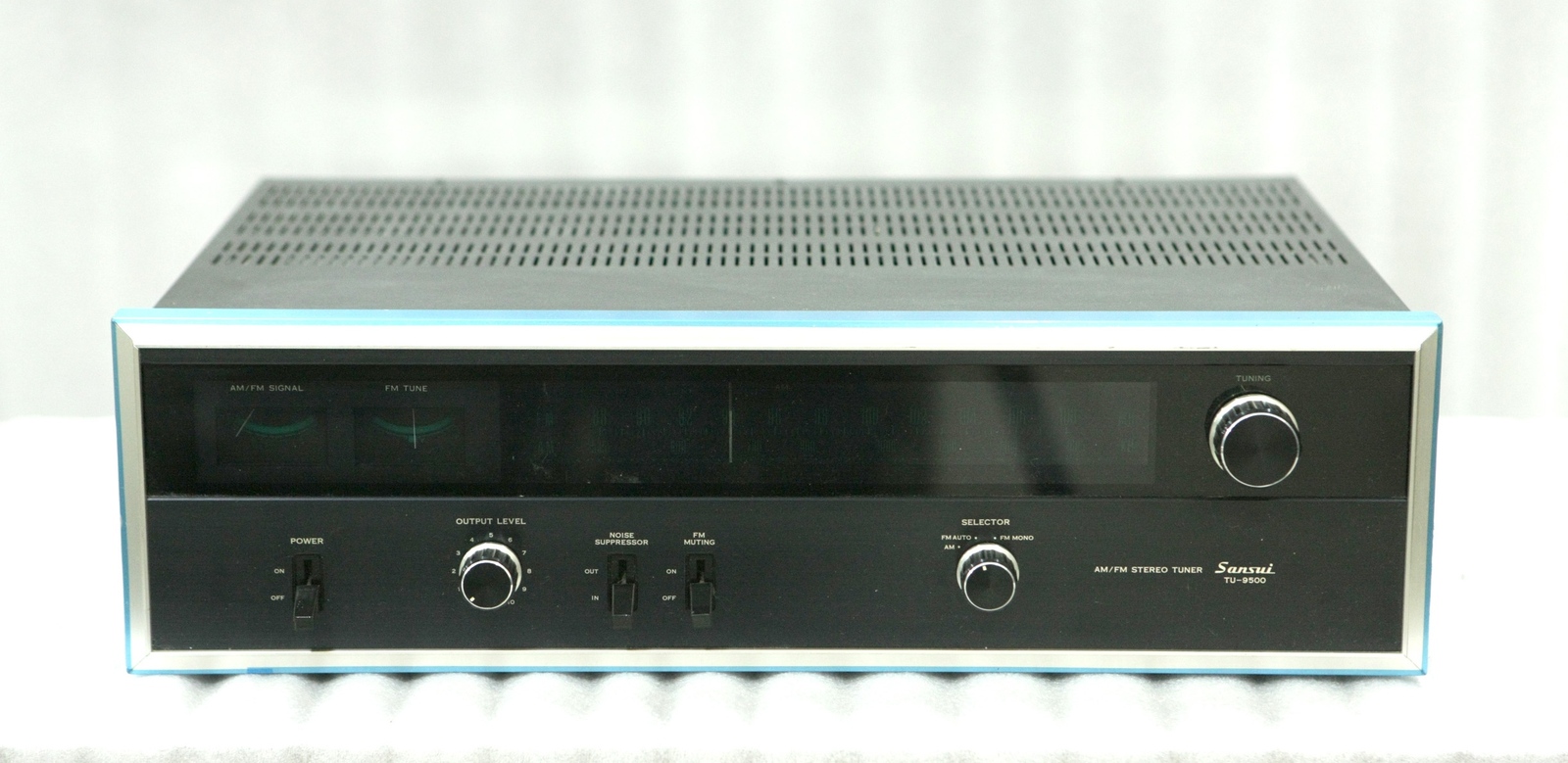 Купить Радиоприёмник / тюнер SANSUI TU-9500