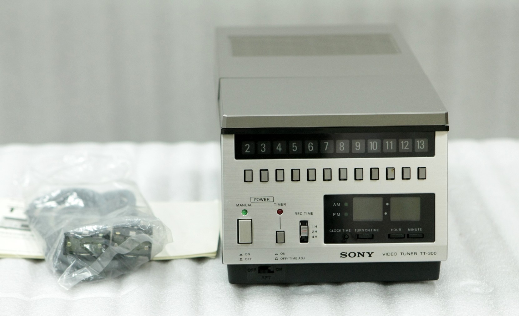Купить Видеомагнитофон / Камера SONY TT-300