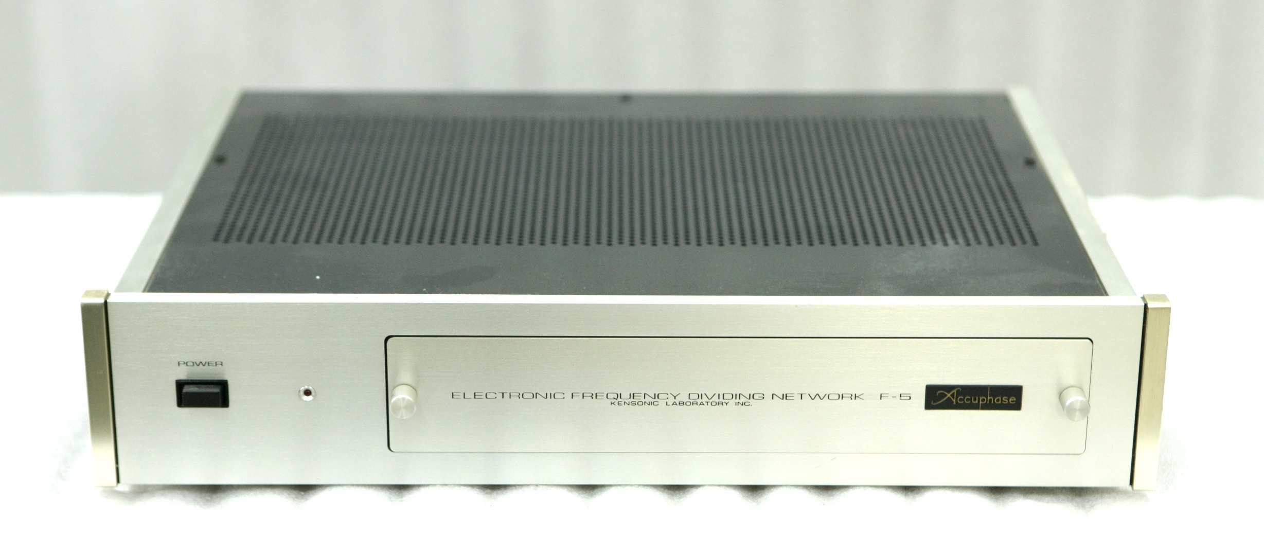 Купить Кроссовер ACCUPHASE F-5