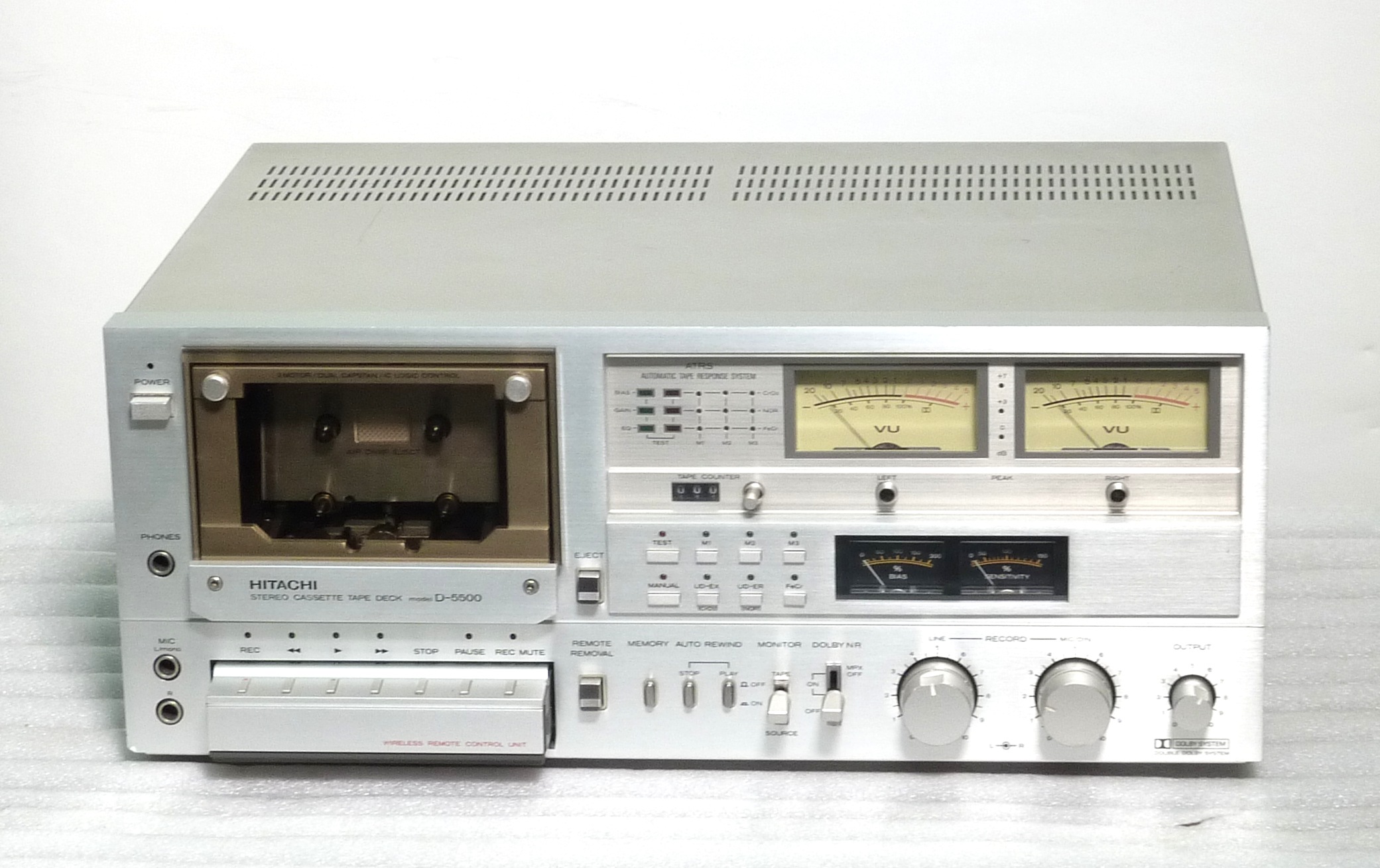 Купить Магнитофон (кассетная дека) HITACHI D-5500