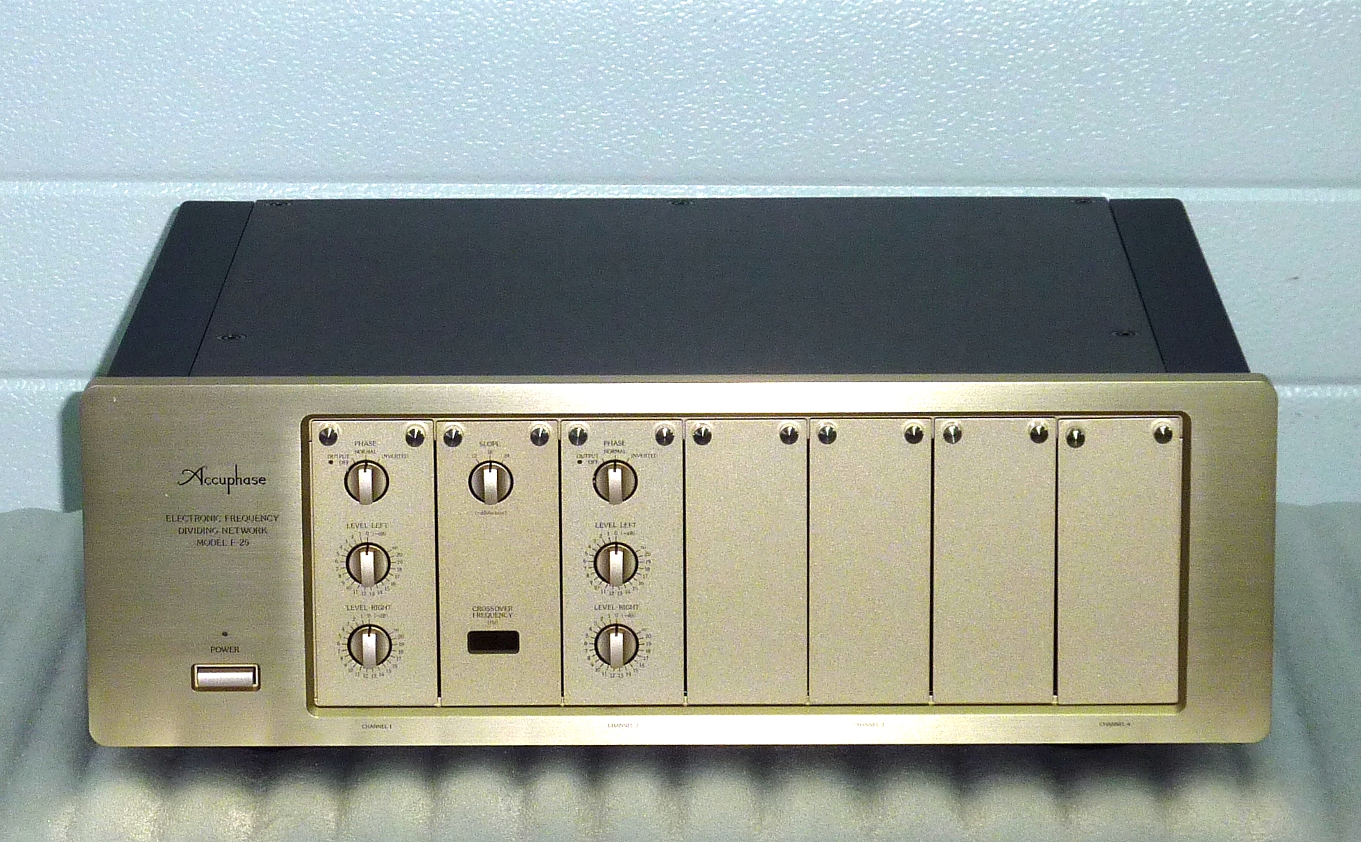 Купить Эквалайзер ACCUPHASE F-25