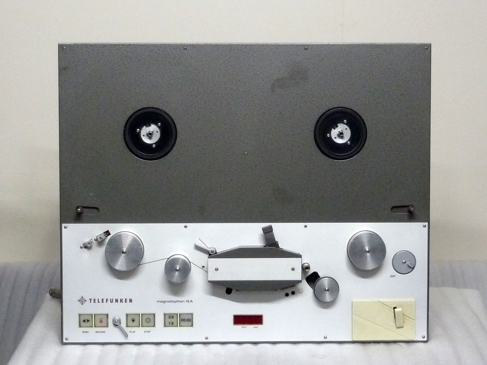 Купить Катушечный магнитофон TELEFUNKEN M 15 A