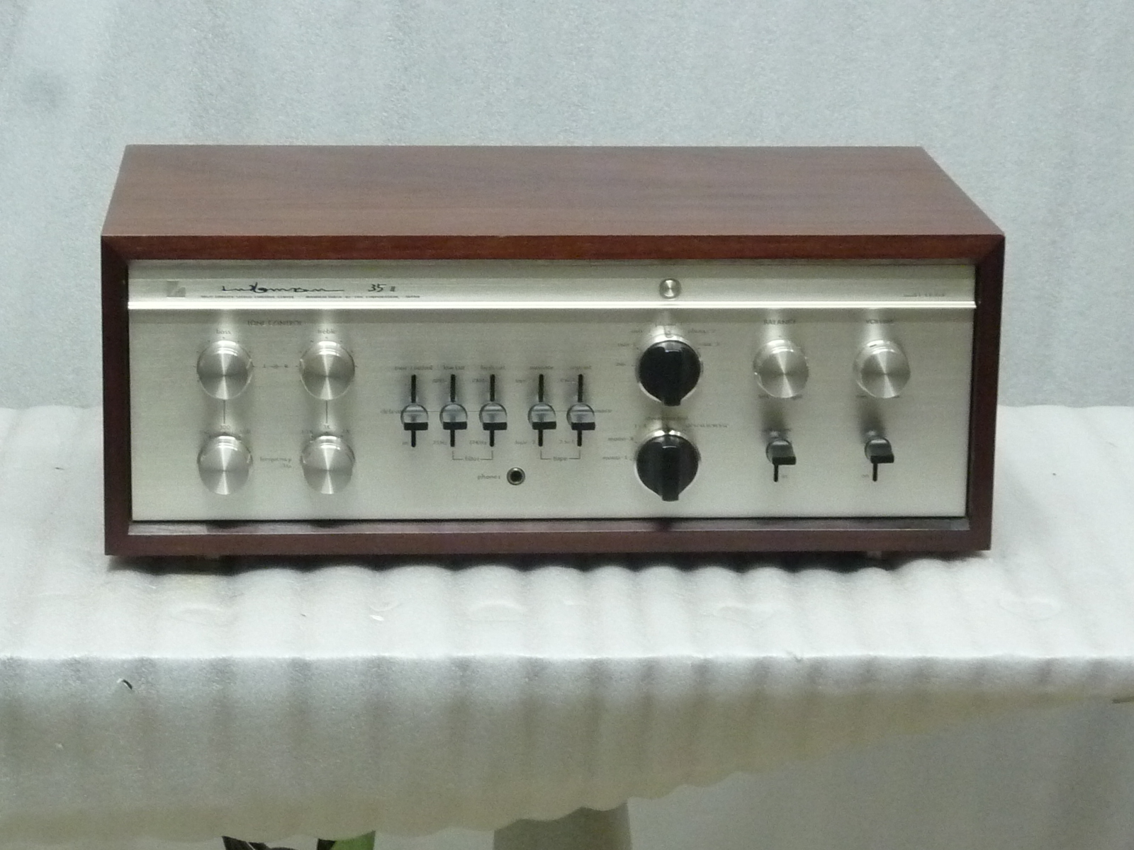 Купить Предварительный усилитель LUXMAN CL-35