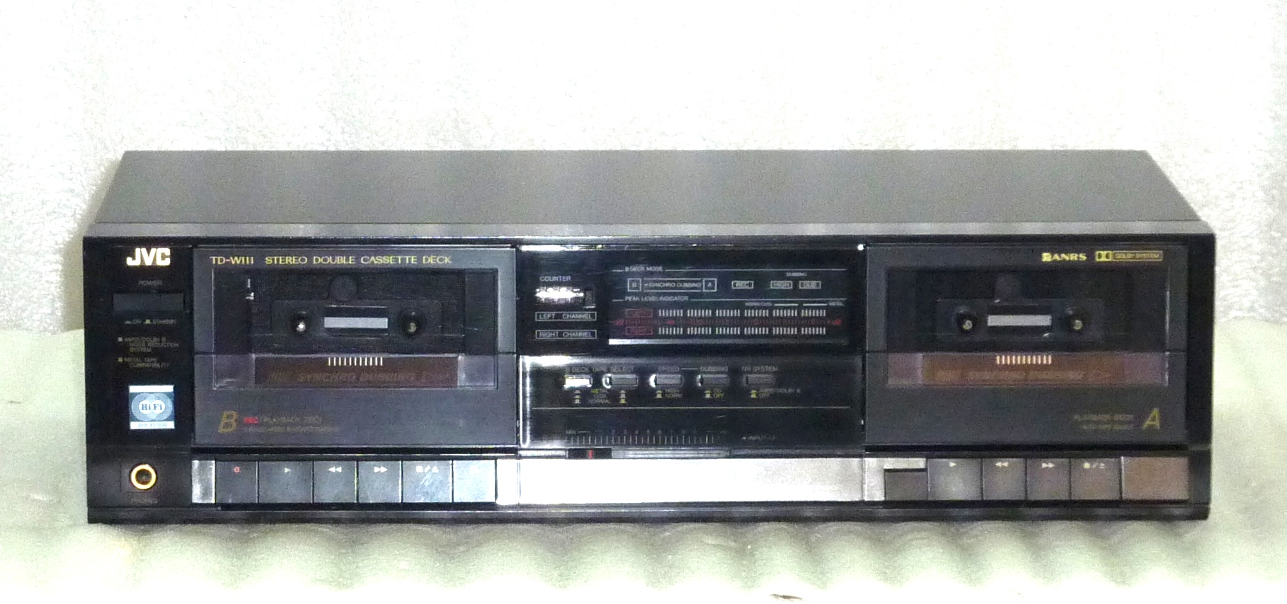 Купить Магнитофон (кассетная дека) JVC TD-W111