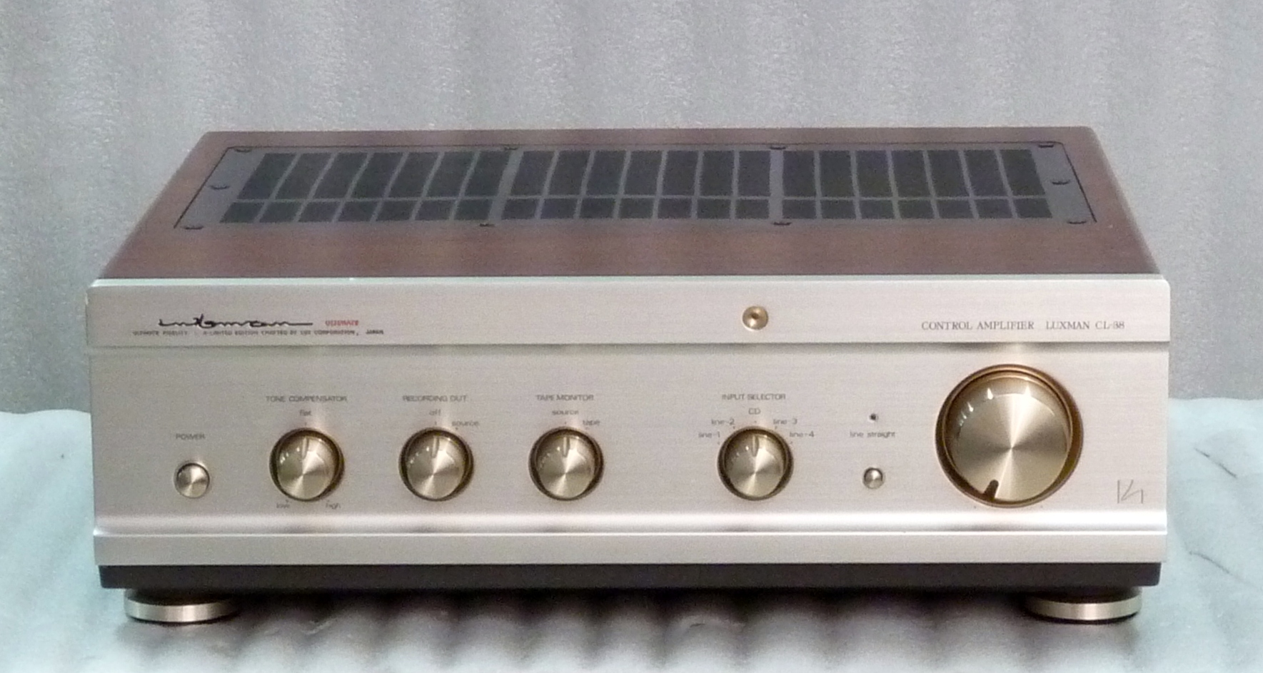 Купить Предварительный усилитель LUXMAN CL-38