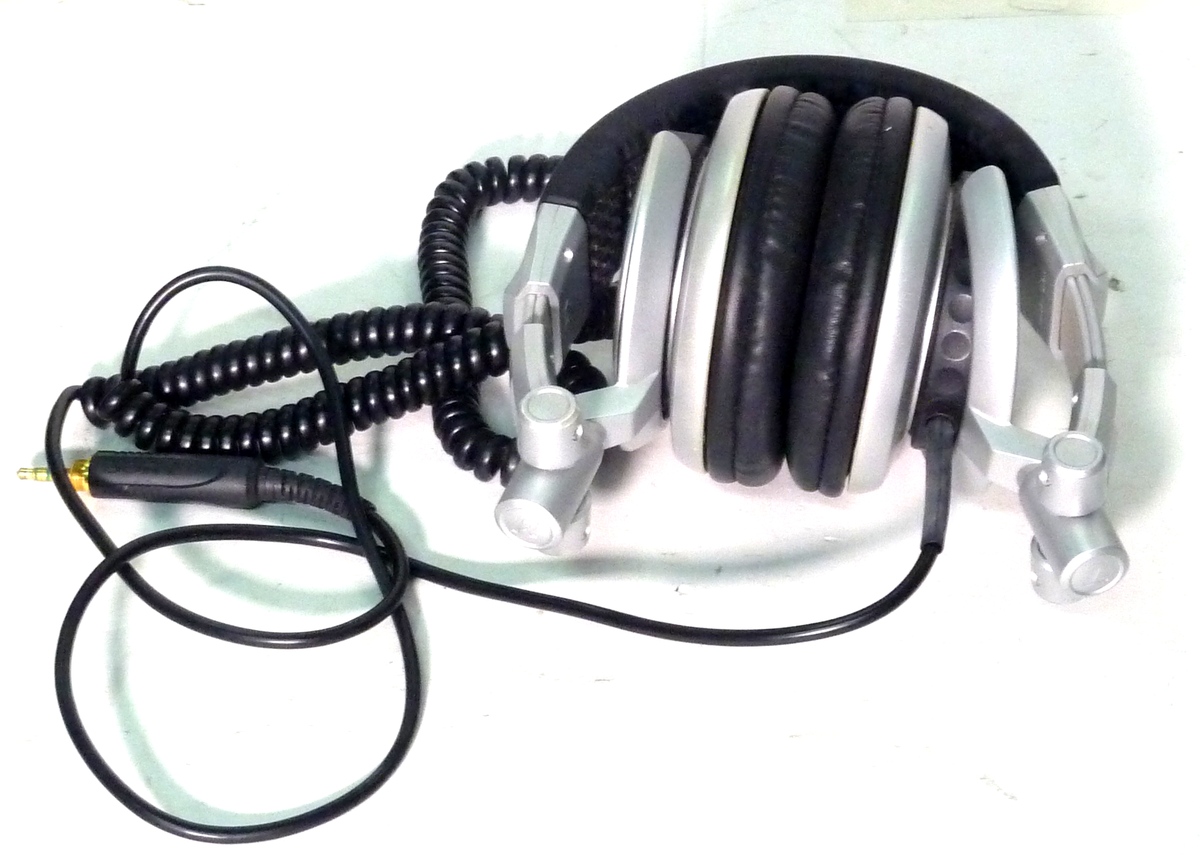 Купить Наушники SONY MDR-Z700