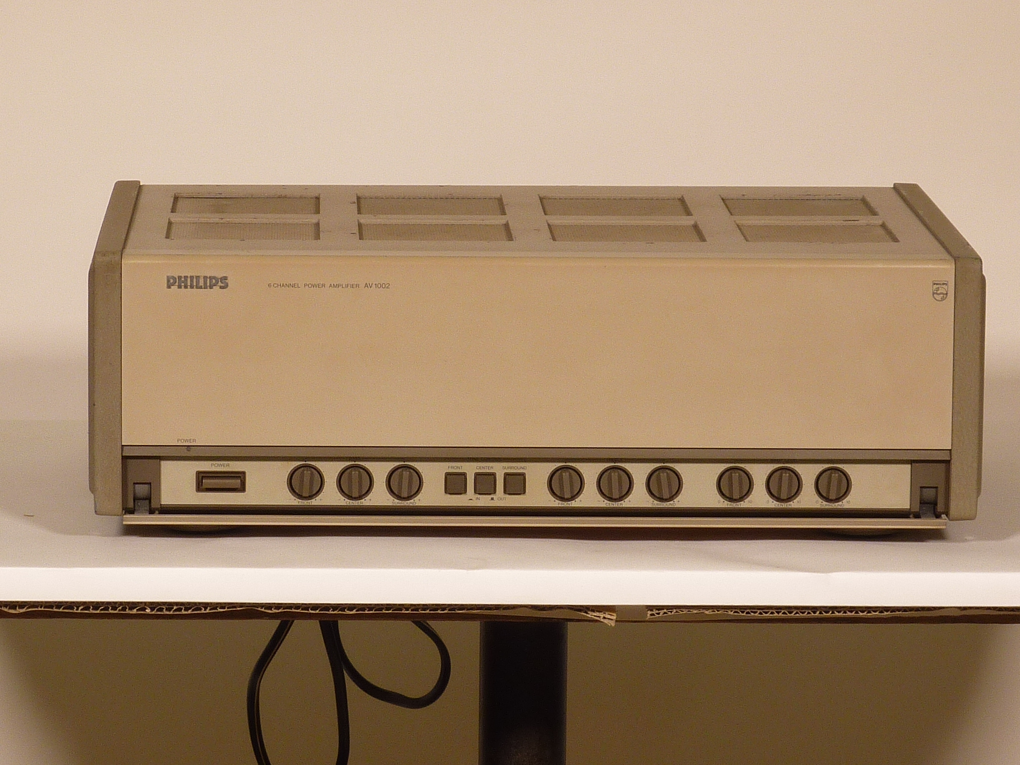 Купить Усилитель PHILIPS AV1002