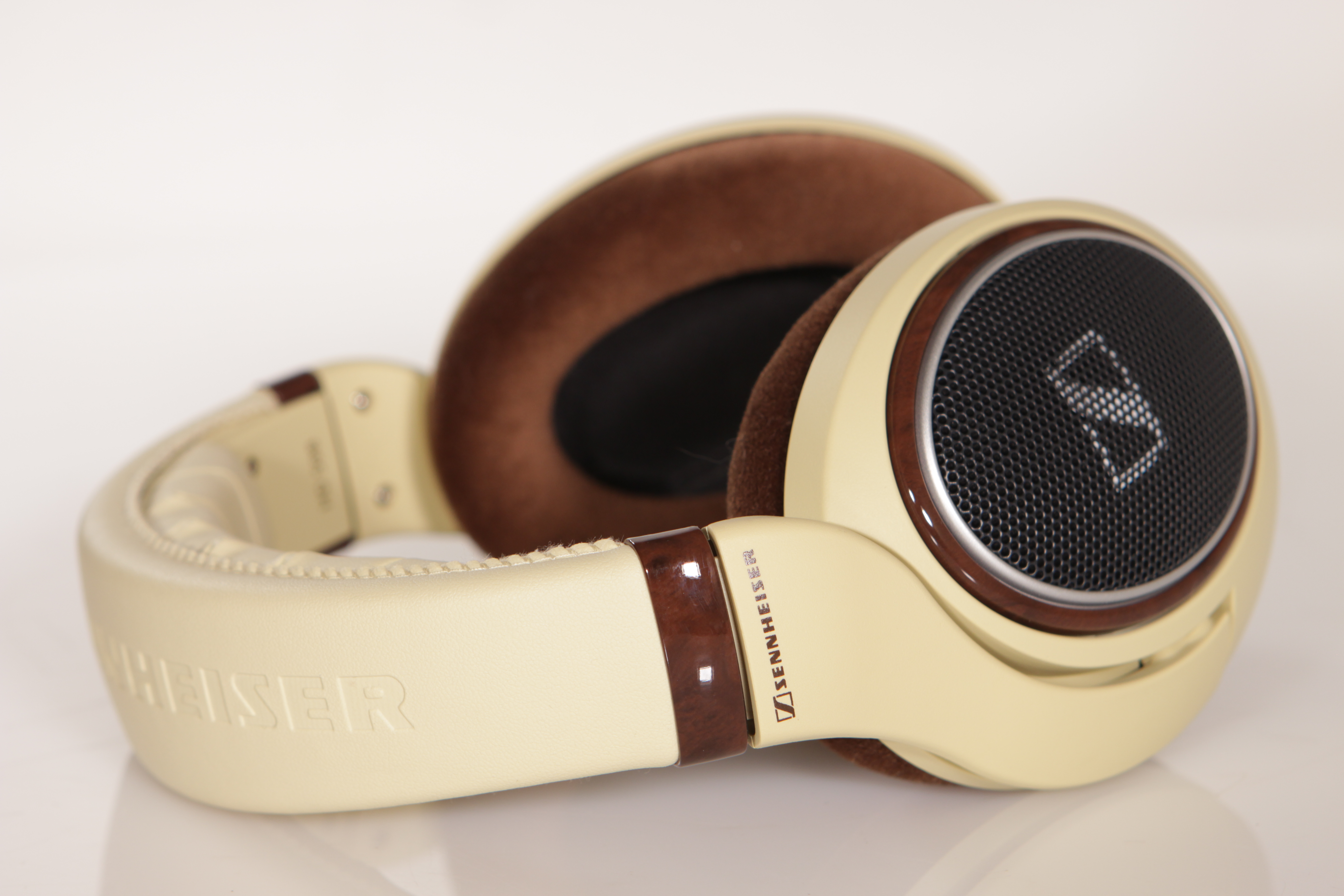 Купить Наушники SENNHEIZER HD598