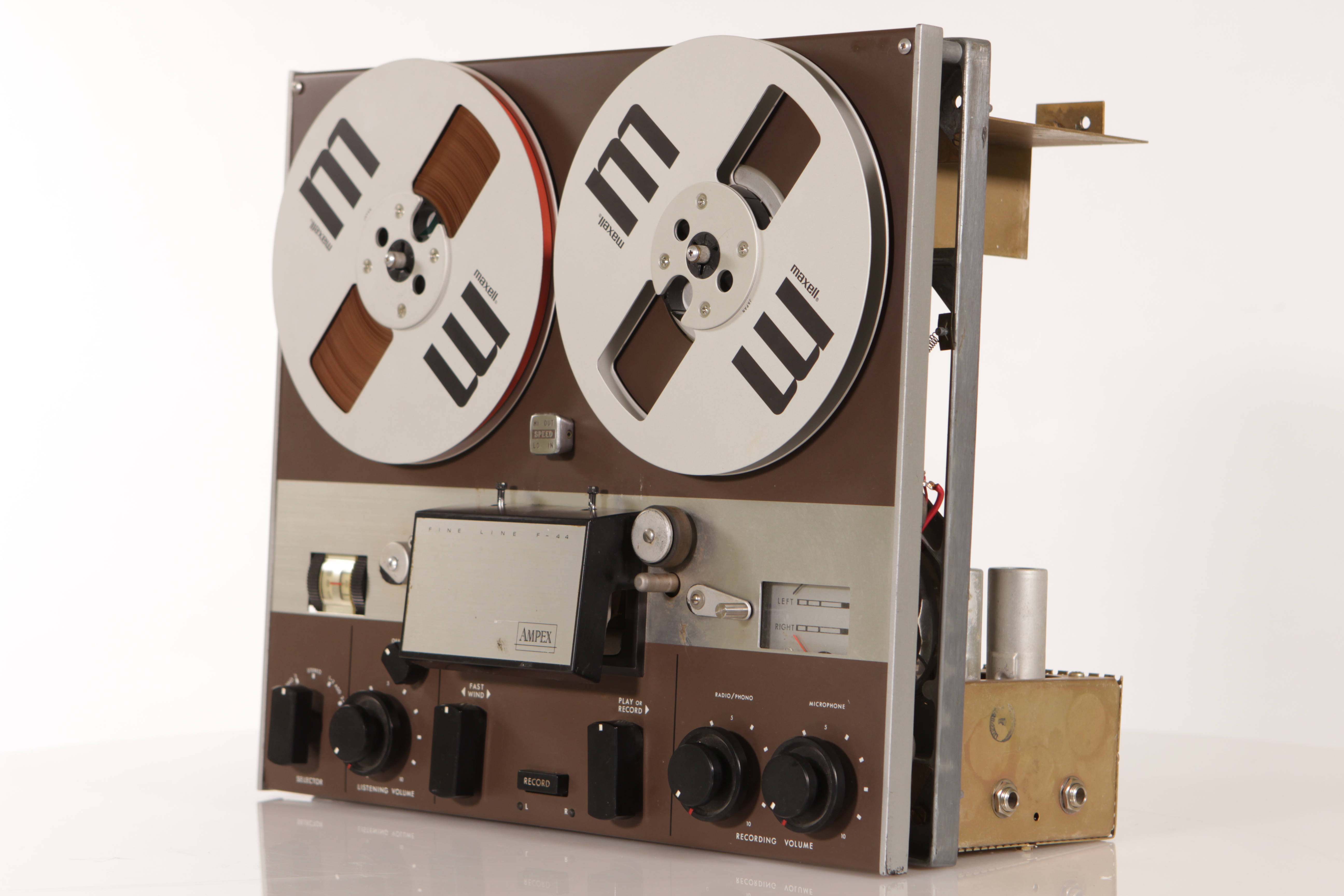 Купить Катушечный магнитофон AMPEX F-4470