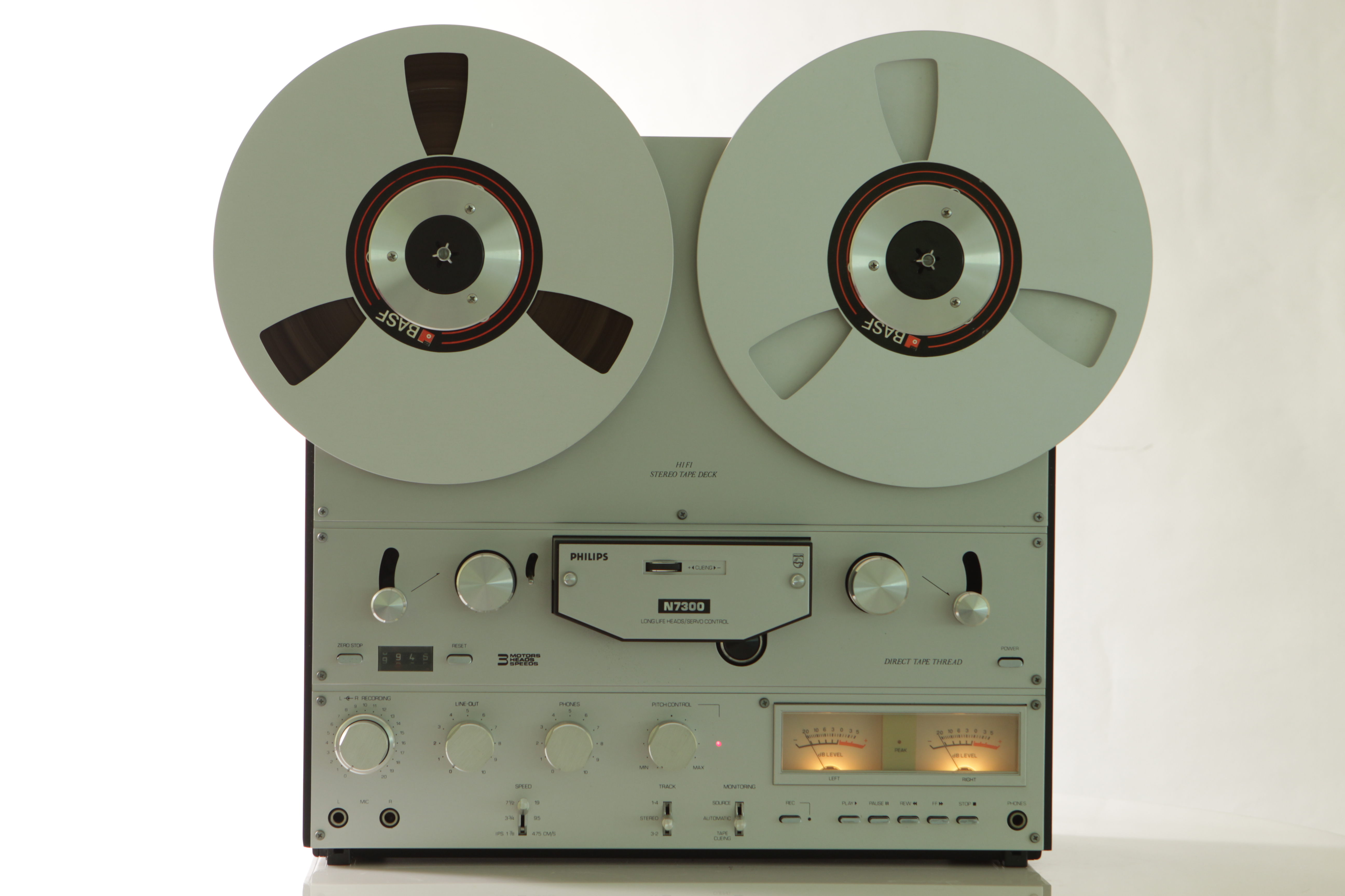 Купить Катушечный магнитофон PHILIPS N7300/00