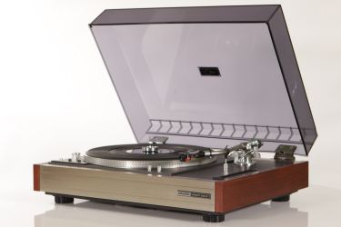Купить Виниловый проигрыватель MICRO MR-622