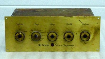 Купить Предварительный усилитель McIntosh C-4