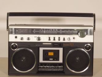 Купить Радиола / магнитола TOSHIBA RT-7270SD