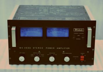 Купить Усилитель McIntosh MC-2500
