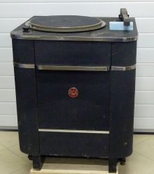 Купить Виниловый проигрыватель RCA 70-C1