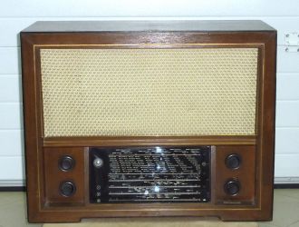 Купить Радиоприёмник / тюнер TELEFUNKEN-SUPER 277WK