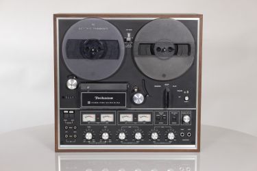 Купить Катушечный магнитофон Technics RS-744U