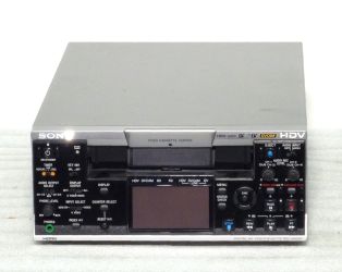 Купить Видеомагнитофон / Камера SANYO HVR-M25E