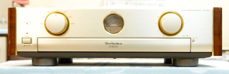 Купить Предварительный усилитель TECHNICS SU-C3000