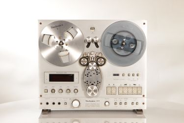 Купить Катушечный магнитофон Technics RS-777
