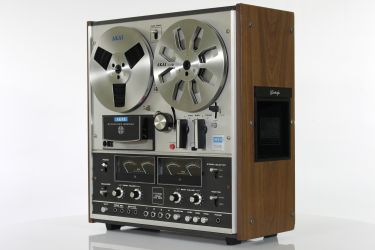 Купить Катушечный магнитофон AKAI 1800DSS