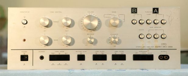 Купить Предварительный усилитель SANYO DCC-3001