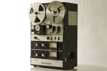 Купить Катушечный магнитофон AKAI M-9