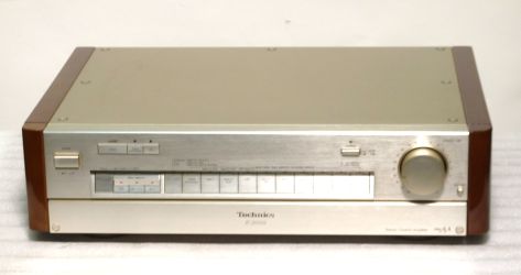 Купить Предварительный усилитель TECHNICS SU-C5000