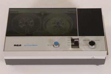 Купить Катушечный магнитофон RCA YZS510J
