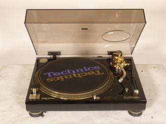 Купить Виниловый проигрыватель TECHNICS SL-1200LTD