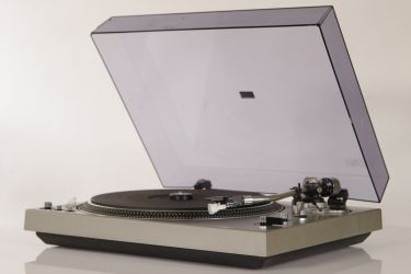 Купить Виниловый проигрыватель TECHNICS SL-1600