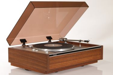 Купить Виниловый проигрыватель TEAC TN-80C