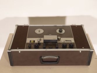 Купить Катушечный магнитофон AMPEX F4470