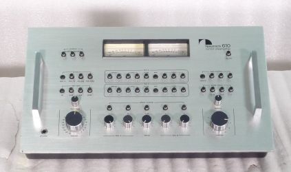 Купить Магнитофон (кассетная дека) NAKAMICHI 610