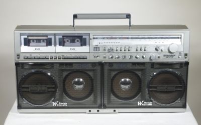 Купить Радиола / магнитола SHARP GF-777H