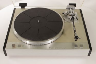 Купить Виниловый проигрыватель YAMAHA YP-D5